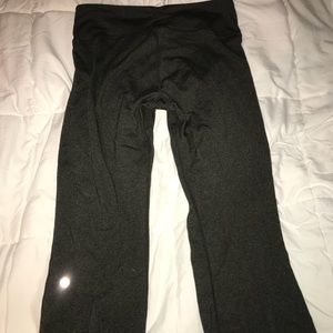 Lululemon cropped pants